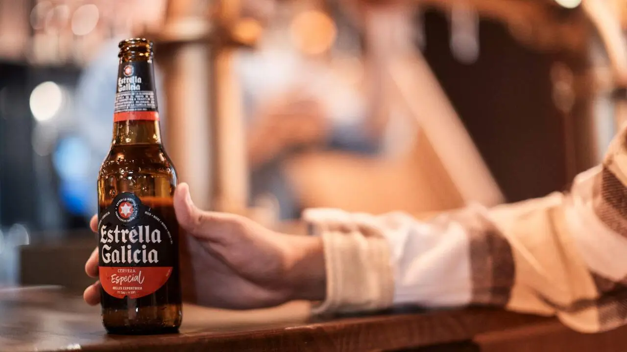 Un botella de Estrella Galicia. EP