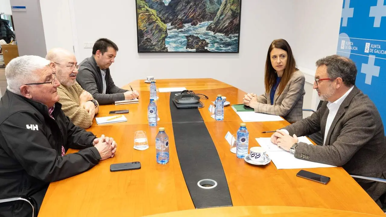 10,30 h.-            A conselleira do Medio Rural, Mar&iacute;a Jos&eacute; G&oacute;mez, manter&aacute; unha reuni&oacute;n con representantes de Uni&oacute;ns Agrarias sobre a situaci&oacute;n do sector l&aacute;cteo. Na sala de xuntas da Conseller&iacute;a Foto Xo&aacute;n Crespo 10,30 h.-            A conselleira do Medio Rural, Mar&iacute;a Jos&eacute; G&oacute;mez, manter&aacute; unha reuni&oacute;n con representantes de Uni&oacute;ns Agrarias sobre a situaci&oacute;n do sector l&aacute;cteo. Na sala de xuntas da Conseller&iacute;a Foto Xo&aacute;n Crespo