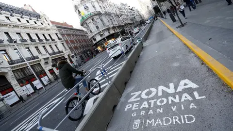 Novo espazo peonil na Gran V&iacute;a. EFE