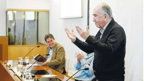 Recital de Margarit y Luis Garc&iacute;a Montero.  KIKE PARA (EL PA&Iacute;S)