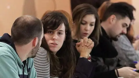 A deputada no Parlamento Galego, Paula Quinteiro, antes de comezar a reuni&oacute;n do Consello das Mareas. XO&Aacute;N REY (EFE)