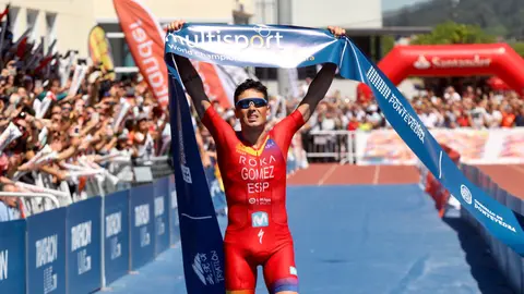 G&oacute;mez Noya, campe&oacute;n en Pontevedra. RAFA FARI&Ntilde;A