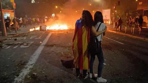 Faltan luces, sobran llamas. MARTA PÉREZ (EFE)