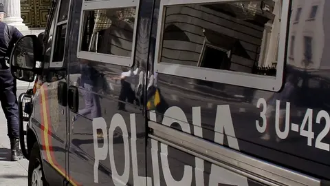 Un furg&oacute;n de la Polic&iacute;a Nacional. EFE
