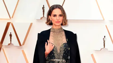 Natalie Portman, en la alfombra roja de los Oscars. DAVID SWANSON (EFE) - Portada