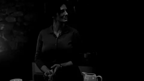 Nuria Lestegás nun fotograma de O Corno. EP