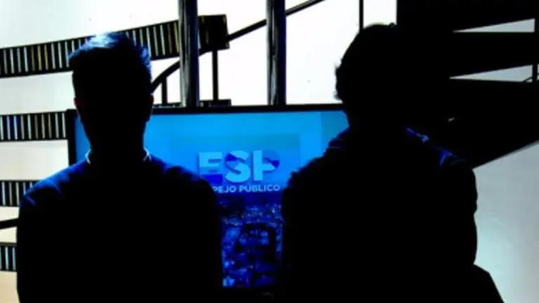 Los jóvenes que evitaron el rapto de una mujer en Boiro. ANTENA 3