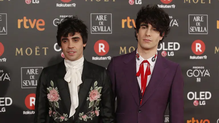 Los realizadores Javier Ambrossi y Javier Calvo. JAVIER LIZÓN (EFE)