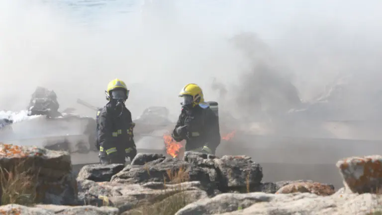 Extinción del incendio. JOSÉ LUIZ OUBIÑA