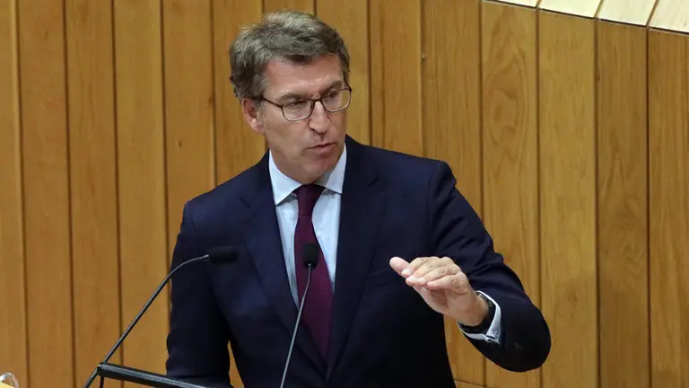 Alberto Núñez Feijóo, durante la primera sesión del debate, este martes. PEPE FERRÍN (AGN)