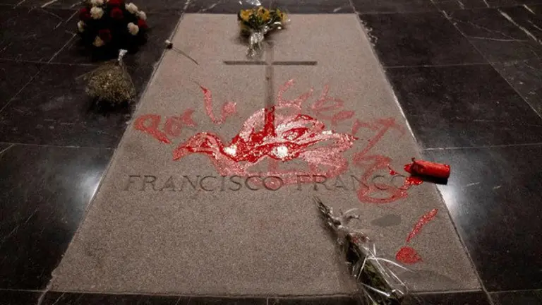 La pintura de Enrique Tenreiro en la tumba de Franco. PEDRO ARMESTRE