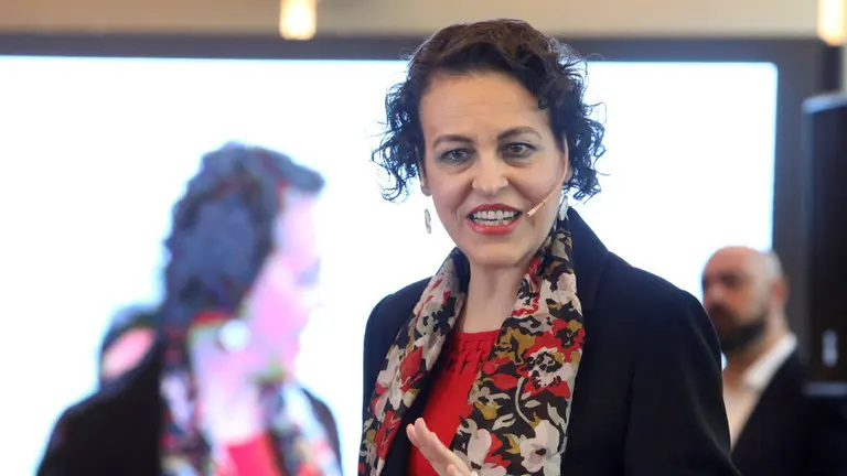 La ministra de Trabajo, Magdalena Valerio, en Santiago. XOÁN REY (EFE)