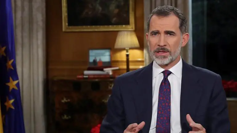 Felipe VI, durante su alocución. BALLESTEROS (EFE)