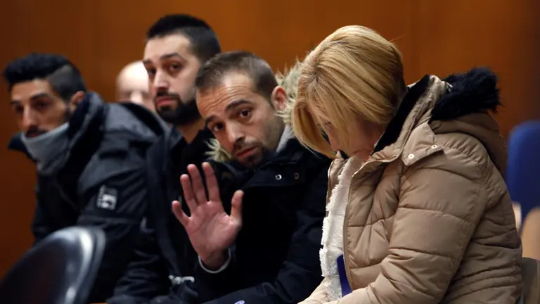 Los cuatro acusados, en el banquillo.CABALAR (Efe)