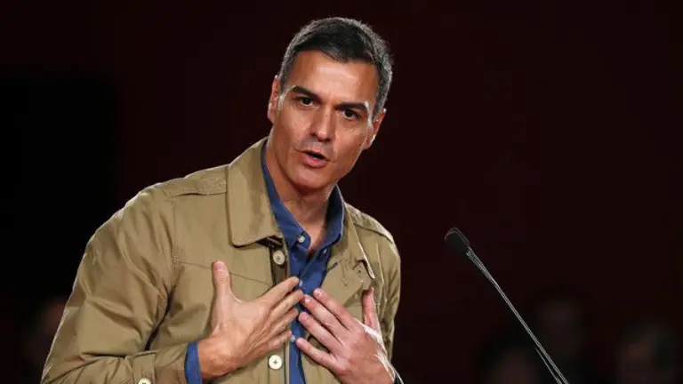 El presidente del Gobierno y secretario general del PSOE, Pedro Sánchez, este sábado. LUIS TEJIDO (EFE)