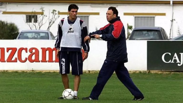 Joaqu&iacute;n Caparr&oacute;s con Jos&eacute; Antonio Reyes. JOAQU&Iacute;N CAPARR&Oacute;S