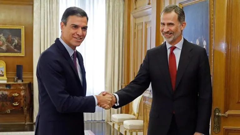 Pedro Sánchez y Felipe VI. JUAN CARLOS HIDALGO (EFE)