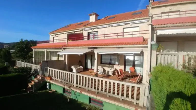 Chalé de lujo en las afueras de Sanxenxo. EP