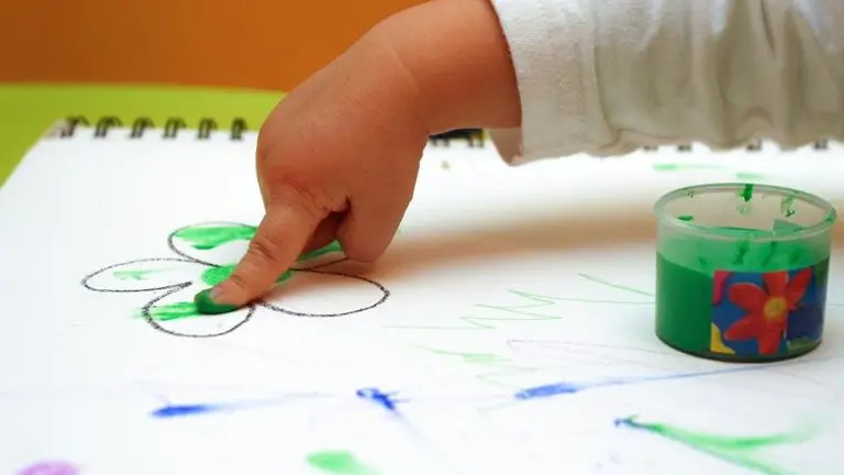 Un niño en una escuela infantil. ARCHIVO