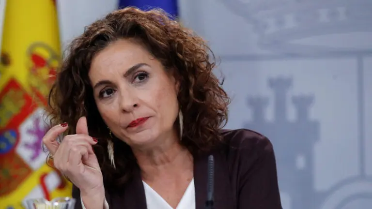 A ministra de Facenda e Portavoz do Goberno, María Jesús Montero, durante a rolda de prensa posterior ao Consello de Ministros. JUAN CARLOS HIDALGO (EFE)