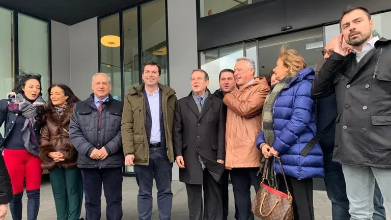 Gonzalo Caballero acudiu á feira con outros socialistas como Carlos López, José Tomé, Carmela Silva o Abel Caballero, entre outros. EUROPA PRESS