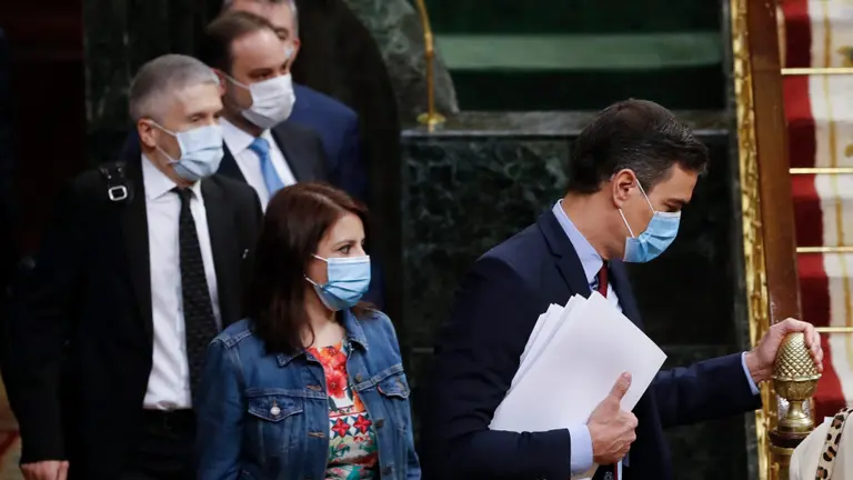 Pedro Sánchez, Adriana Lastra y los ministros Fernando Grande- Marlaska y José Luis Ábalos, a su llegada este miércoles al Congreso. BALLESTEROS (EFE)