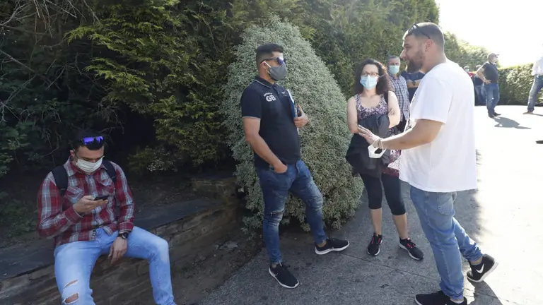 Miembros del comité, antes de la reunión. XESÚS PONTE