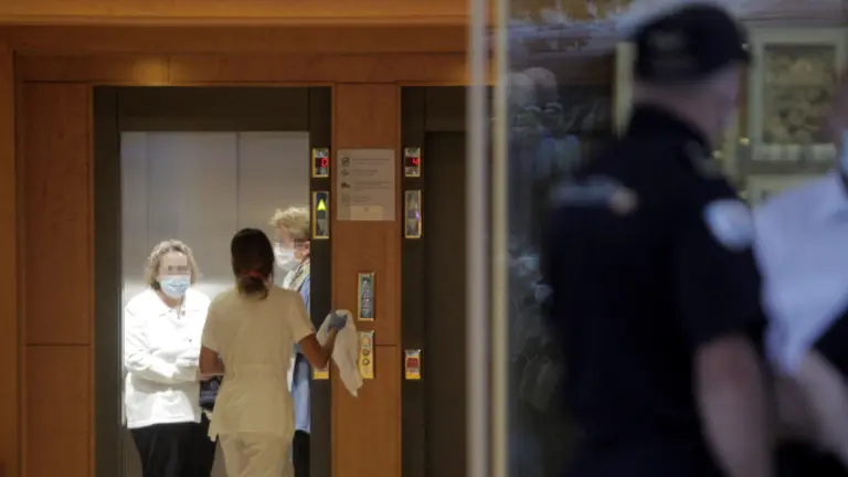 Hotel Finisterre de A Coruña, donde está instalado el equipo del Fuenlabrada. EFE