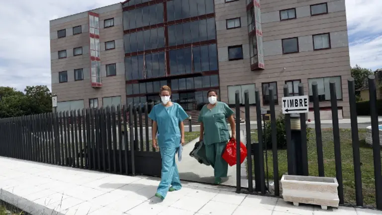 Residencia de maiores de Outeiro. XES&Uacute;S PONTE