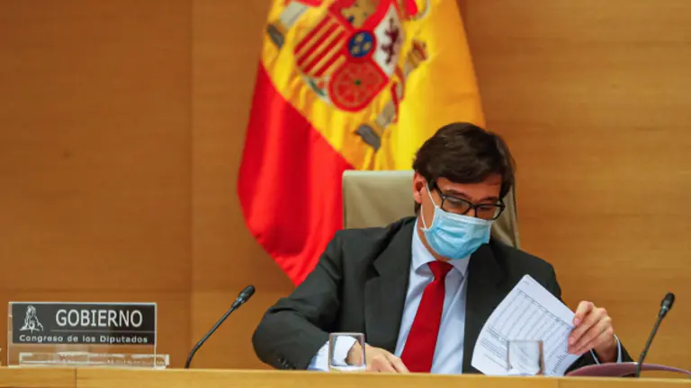 O ministro de Sanidade, Salvador Illa, durante a súa comparecencia este xoves ante a Comisión de Sanidade. EMILIO NARANJO (EFE)