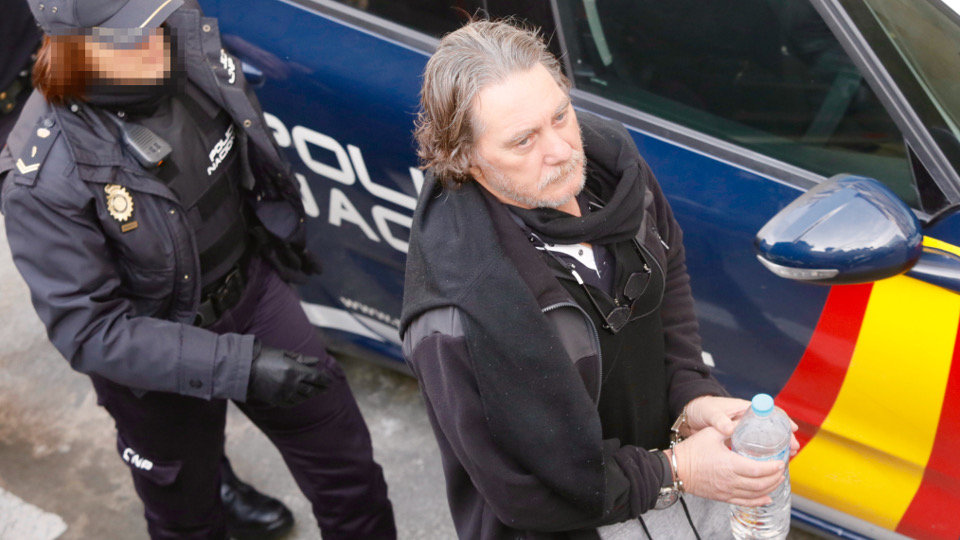 Sito Miñanco llega al juzgado. GONZALO GARCÍA