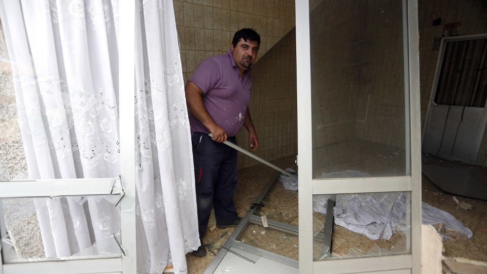 Carlos Gándara, en la casa de sus padres. JAVIER CERVERA-MERCADILLO - Explosión Tui