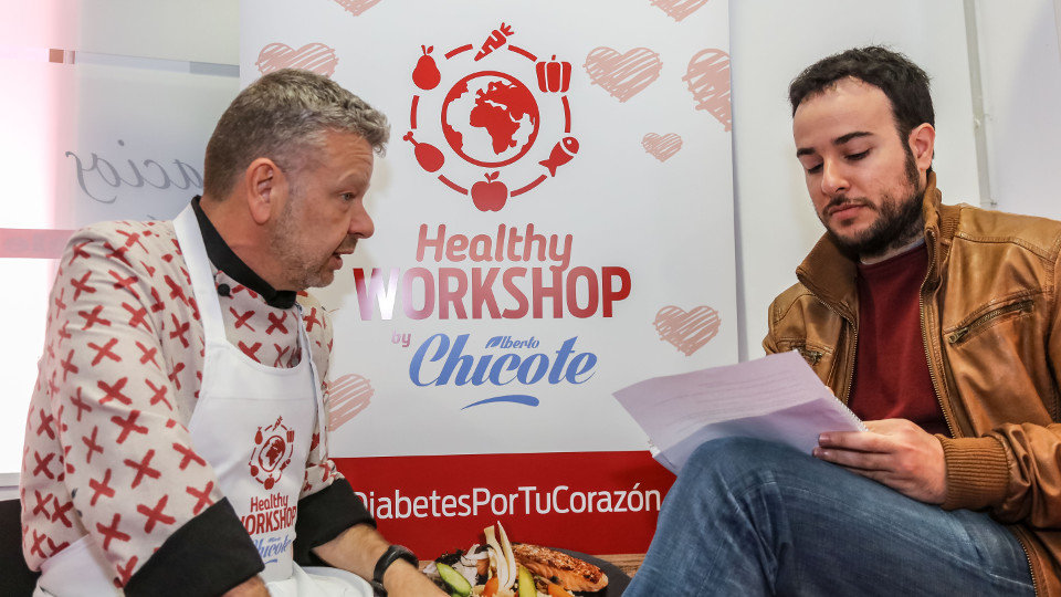 El chef Alberto Chicote visitó Santiago con la campaña #DiabetesPorTuCorazón. LUIS POLO (2)