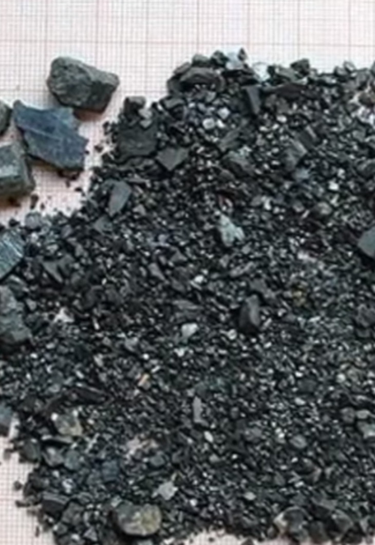 Fragmentos de coltán. EP