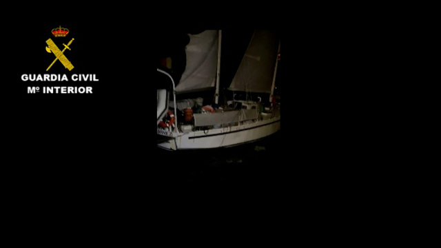 O veleiro que transportaba o haxix. GARDA CIVIL