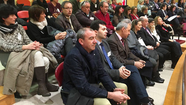 Darío Campos e Gonzalo Caballero, entre os representantes que asistiron ao debate. AMA