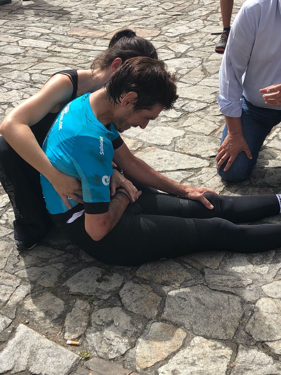 Mikel Azparren sufrió el accidente tras cruzar la meta y batir el récord. TWITTER