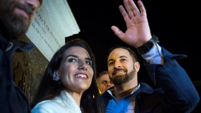 O líder de Vox, Santiago Abascal, e Asperxo Mosteiro. EFE