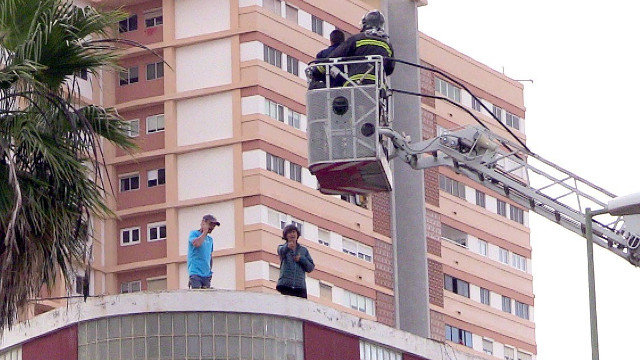 La pareja, en la azotea. EFE