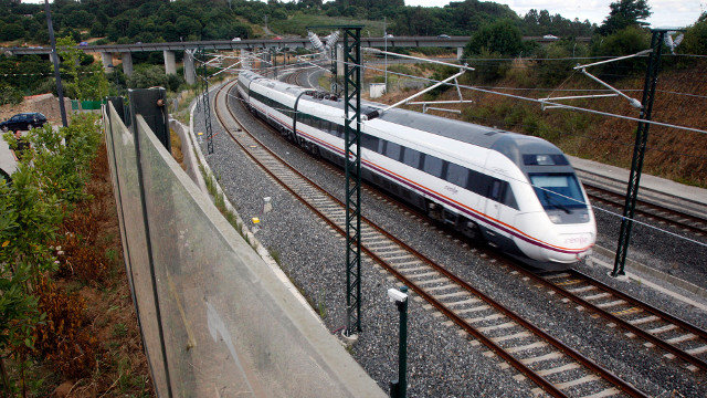 La curva de Angrois. AEP