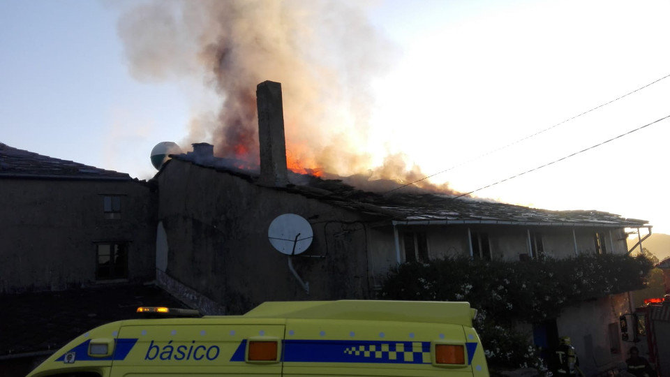 Imagen de las llamas en la vivienda. CEDIDA