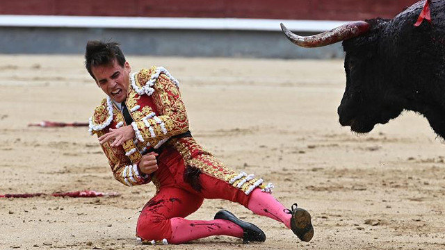 Gonzalo Caballero, tras ser corneado. FERNANDO VILLAR
