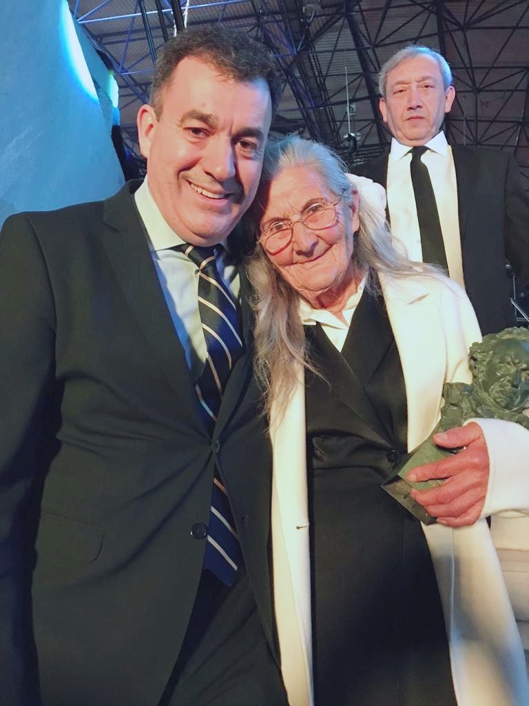 El conselleiro de Cultura, Román Rodriguez, y Benedicta Sánchez, en Málaga. EP