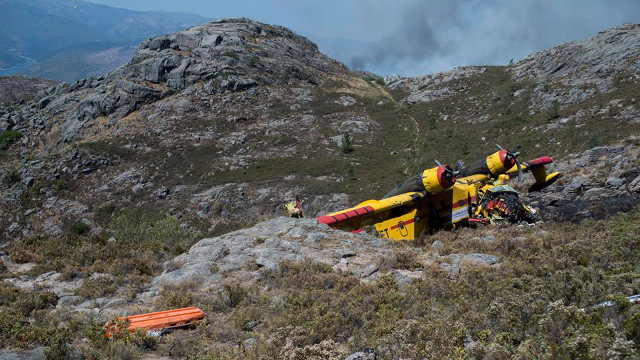 El hidroavión siniestrado en Lobios. BRAIS LORENZO