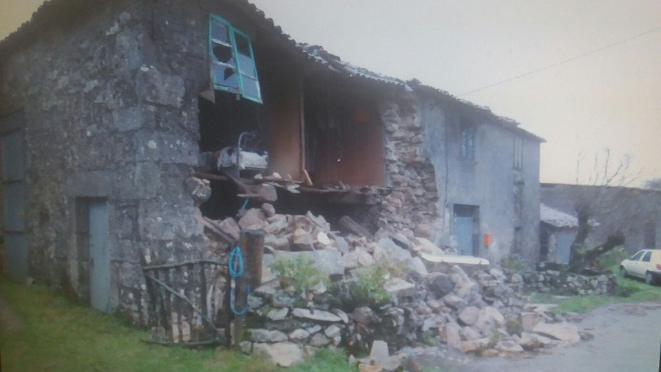 Casa derrumbada en Chantada. EP