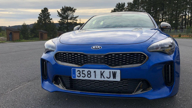 Kia stinger1