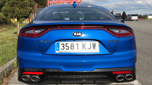 Kia stinger3