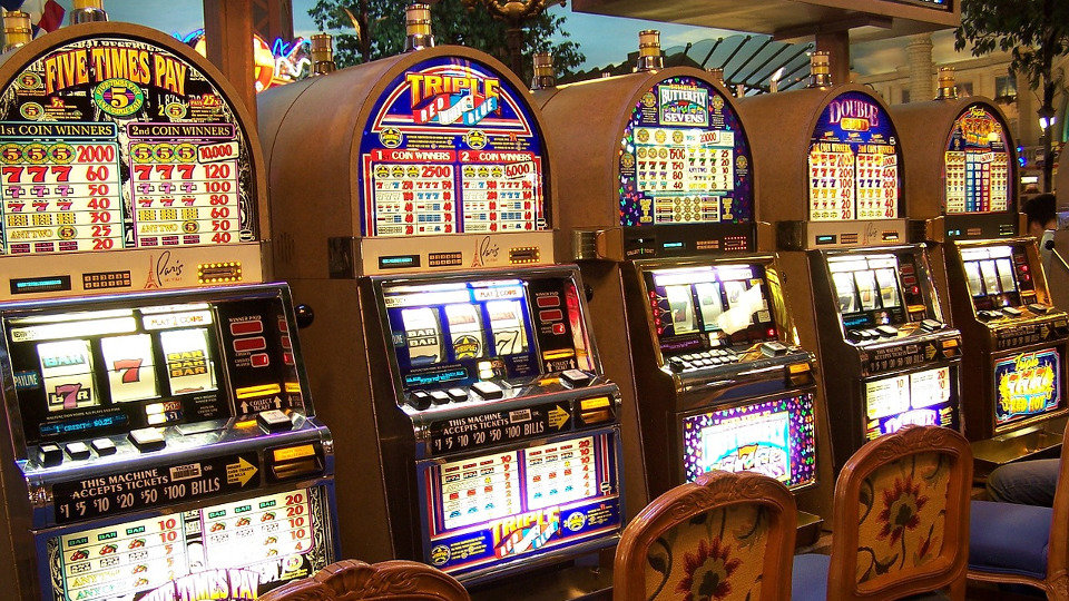Casino máquinas tragamonedas de 50 líneas ar Match 77777