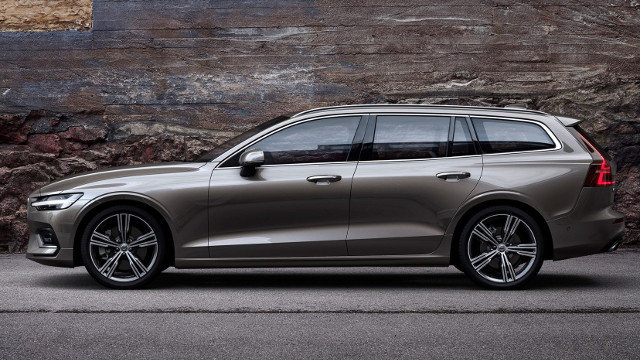 223590_New_Volvo_V60_exterior