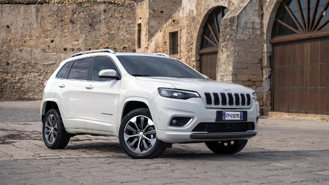 180906_Jeep_New_Cherokee-Overland_05